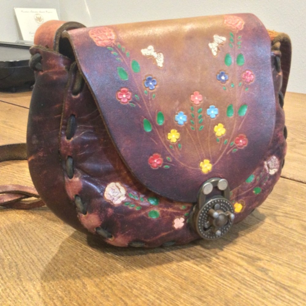 Vintage 70s Handmade Hand Tooled Cowhide Leather Crossbody Handbag - Picture 11 of 15